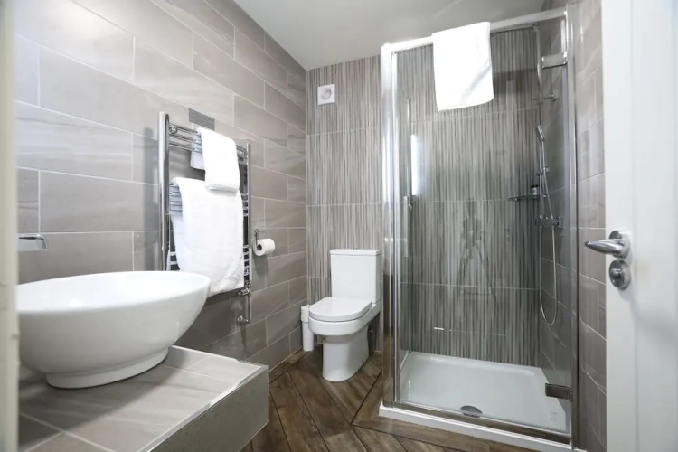 Standard Double Basement room