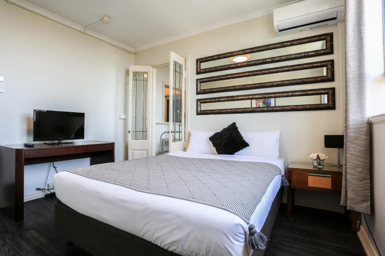 Little Coogee Hotel