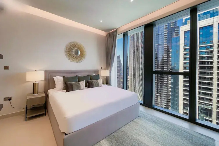 Luxury Skyscraper in the Heart of DT