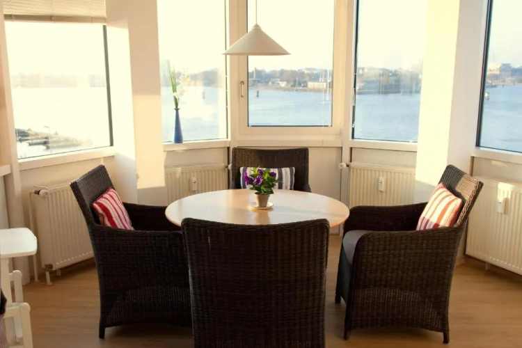 Apartment 22