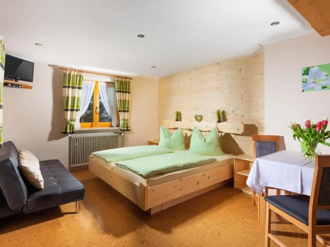 Standard Triple room with balcony