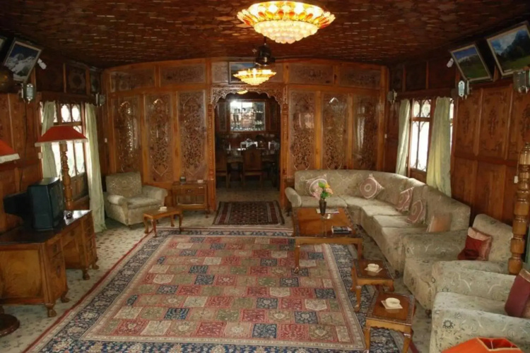 Zaffer Houseboats
