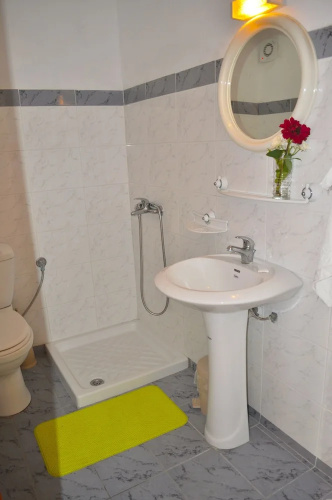 Studio Apartments Pelekas Beach adonis
