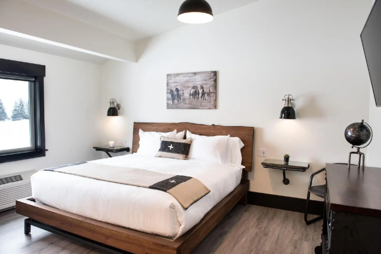 Compass Rose Lodge