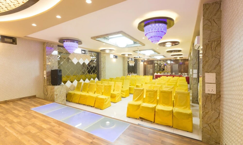 Hotel Raj