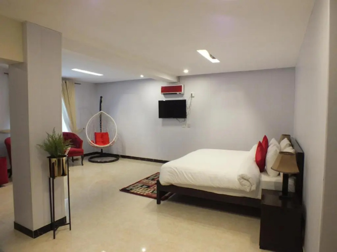 Humming Bird Resort And Executive Suites