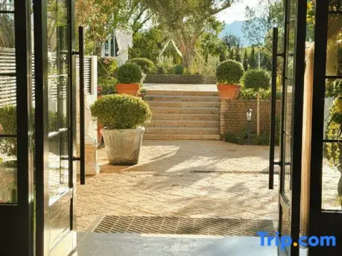 Maring Garden Boutique Hotel