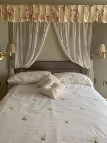 2 Bedrooms Cottage