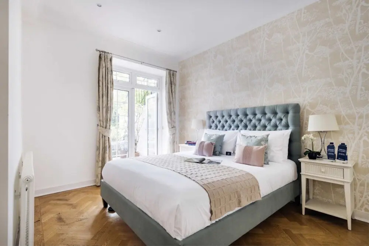 Chic Coleherne Road Garden House