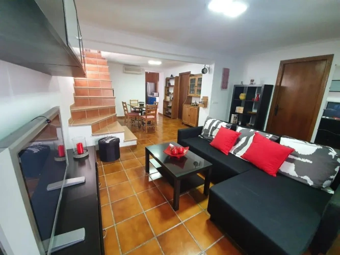 3 Bedrooms Cottage