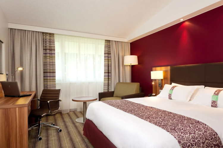Holiday Inn Lille - Ouest Englos by IHG