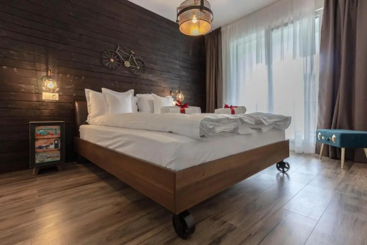 Ares Aparthotel