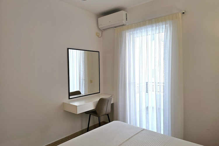 Ionian Blue Escape 304