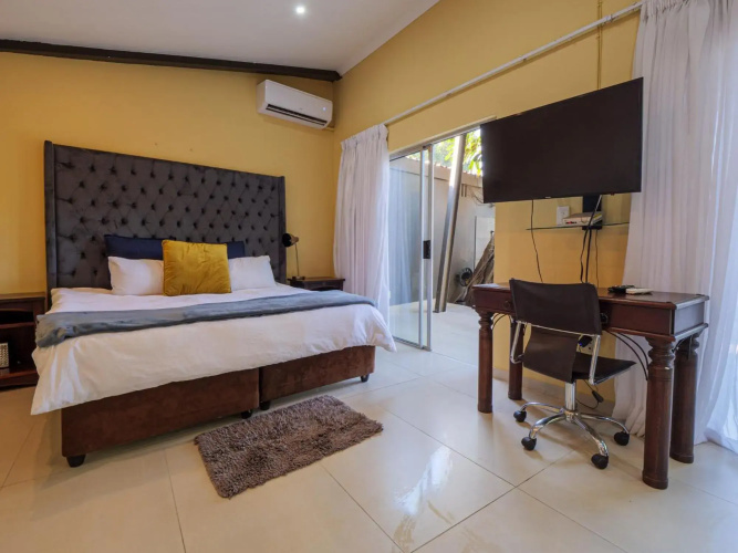Private Studio flatlet, Uncapped Wifi, Netflix,Full DSTV