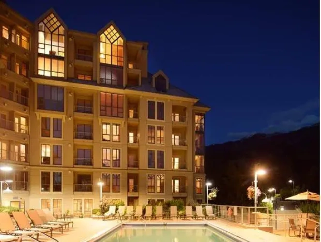 1 Bedroom Lower Floor Double Suite