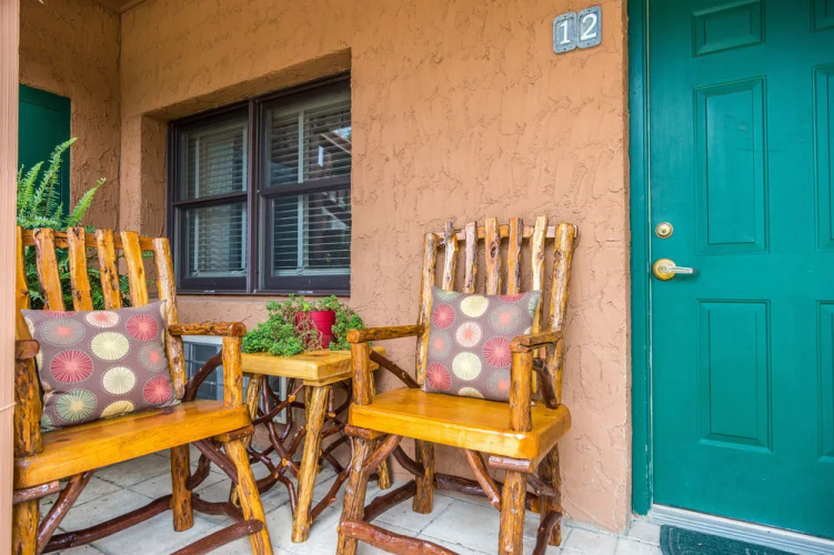Hemlock Inn