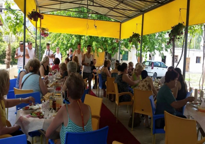 Hotel Droni