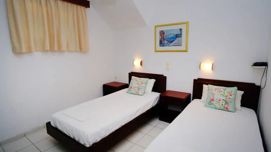 2 Bedrooms Apartment