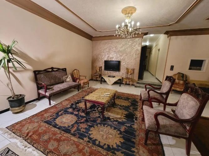 3 Bedrooms Apartment