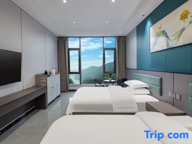Standard Double room with river view