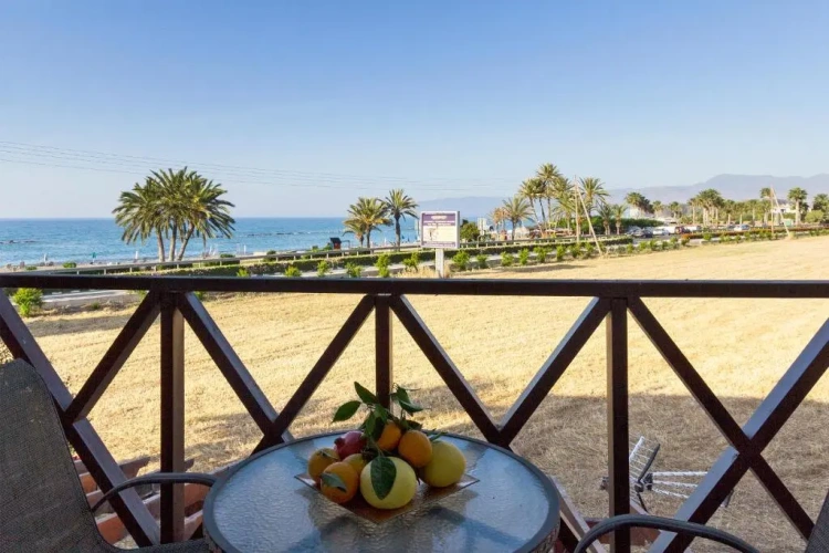 1 Bedroom Apartment with sea view