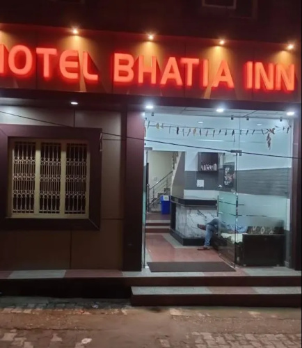 Hotel Bhatia Inn
