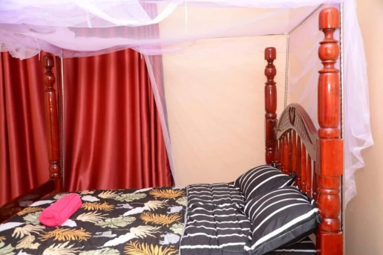 Kampala - Apartment - Sleeps 4 - Parking