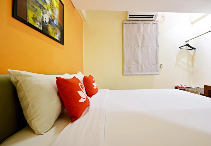 World Hotel
