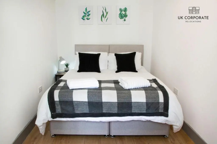 2 bed Apartment by UK Corporate Relocations Ltd