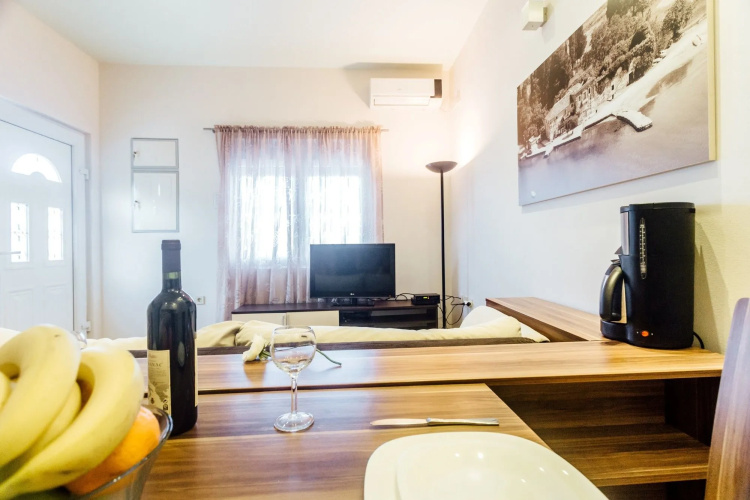 INO Apartments