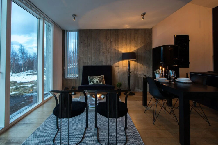 Villa Lola