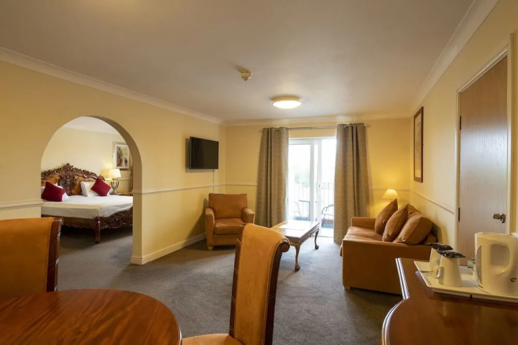 Southview Park Hotel