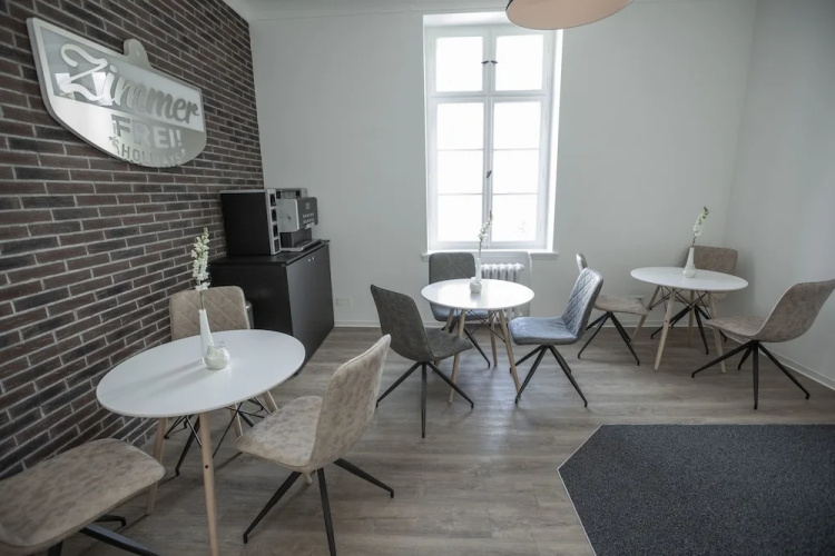 Zimmer FREI Boardinghouse
