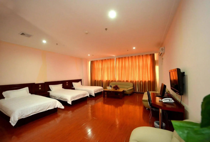 Dalian Fishing Port Hotel