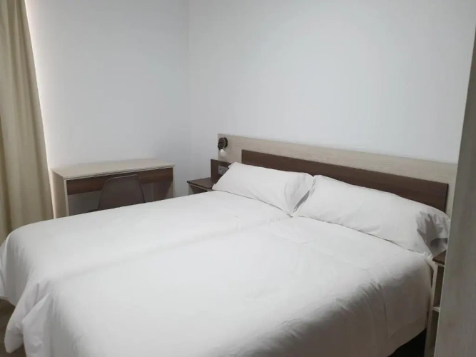 Standard Twin room with balcony