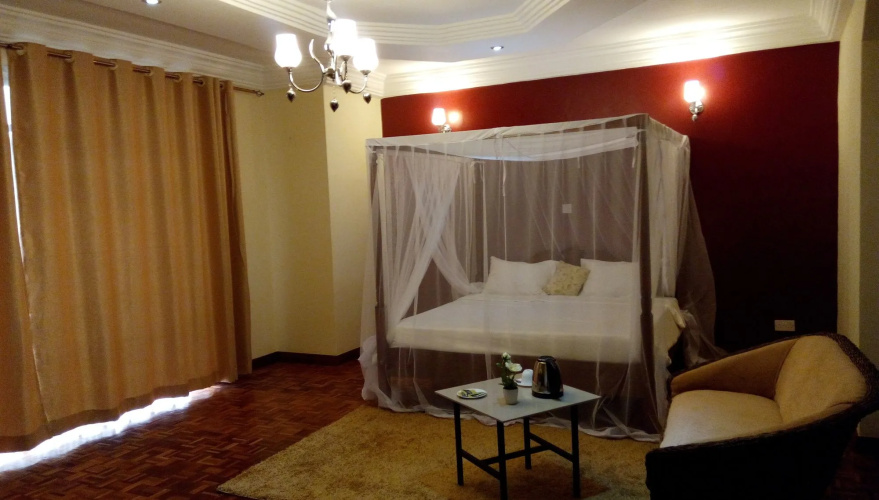 Karen Crescent Hotel