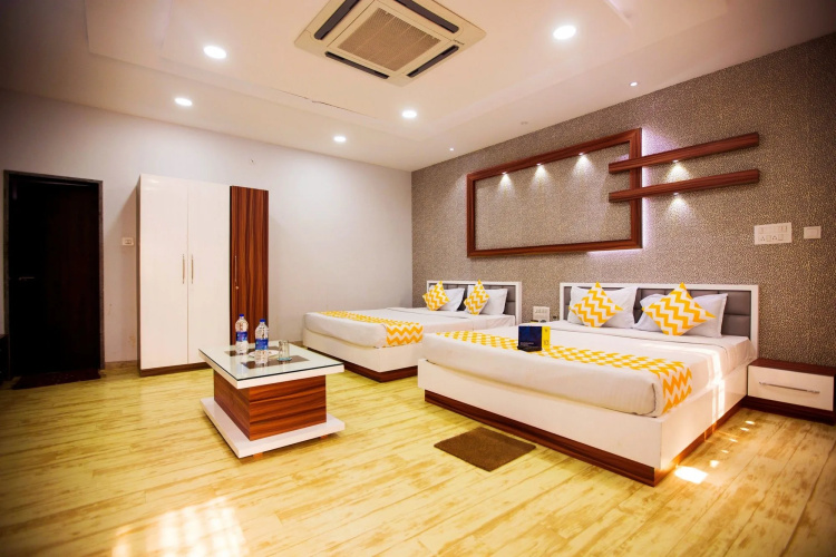 FabHotel Bee Town A.B Road