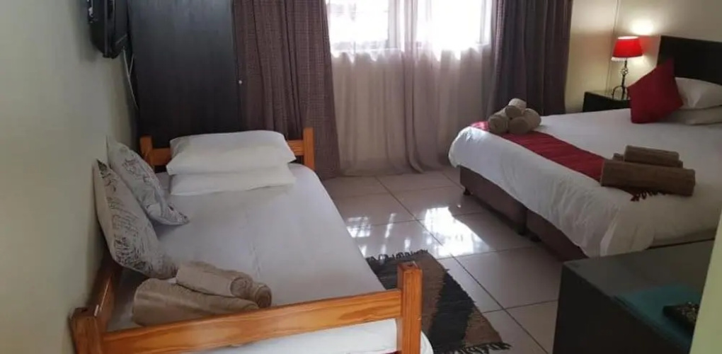 360 Eastwoods Guesthouse