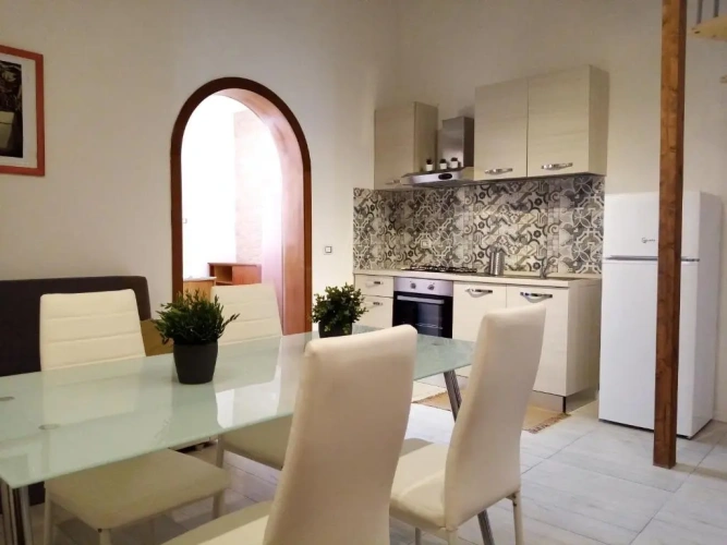 2 Bedrooms Cottage