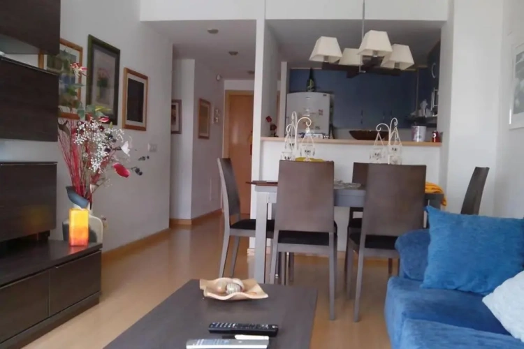 3 Bedrooms Apartment
