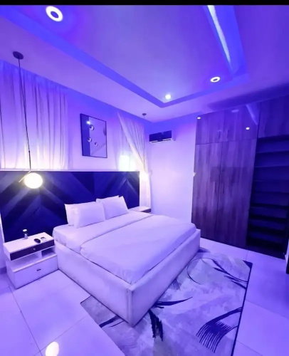 L'Rina Apartments