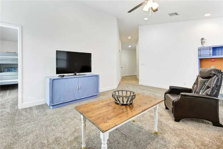 Pelican Beach - Three Bedroom Home