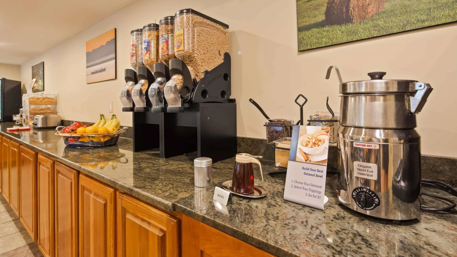 Best Western Plus Windjammer Inn & Conference Center photo 38