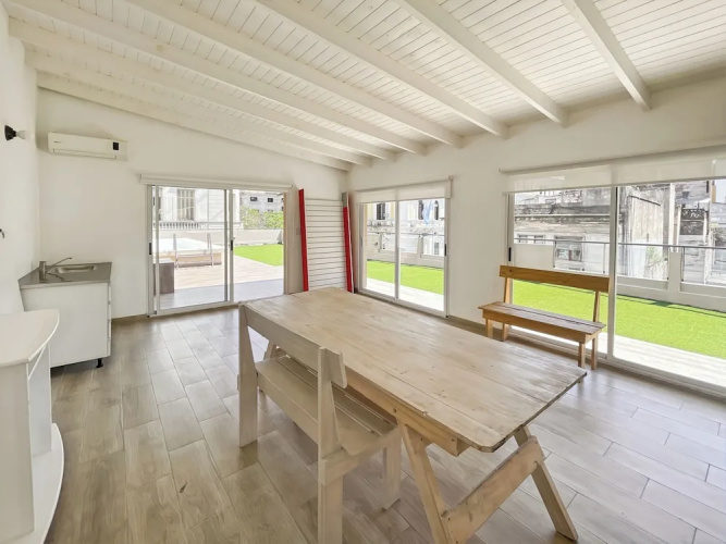 Modern Studio With Amenities in the Heart of the City -U1