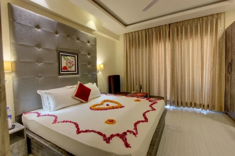 Grand Double room with balcony