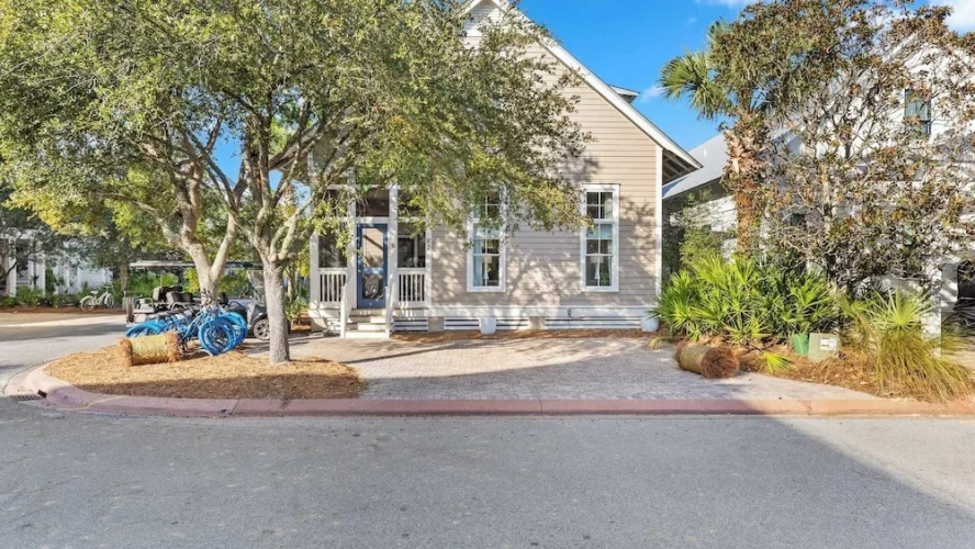 4 Bedrooms Cottage