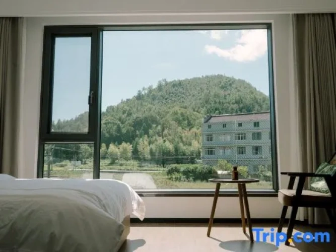 6 Bedrooms Standard room