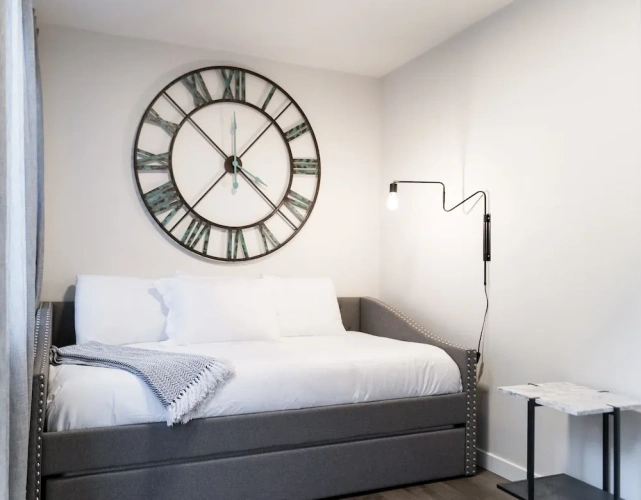3 Bedrooms Apartment