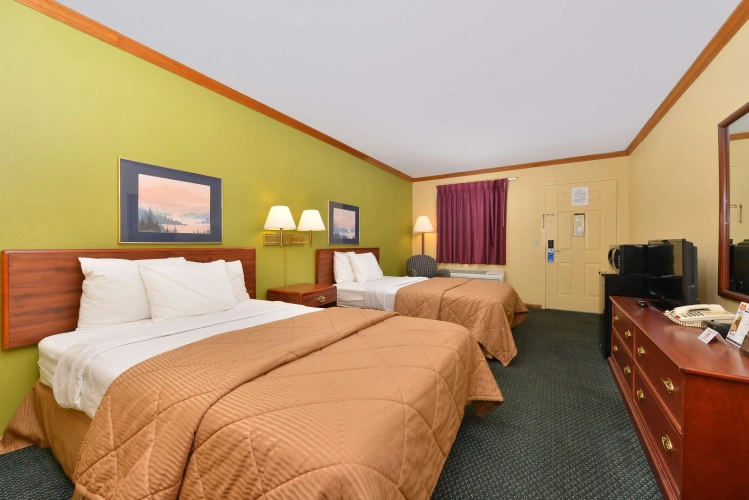 Standard Quadruple room