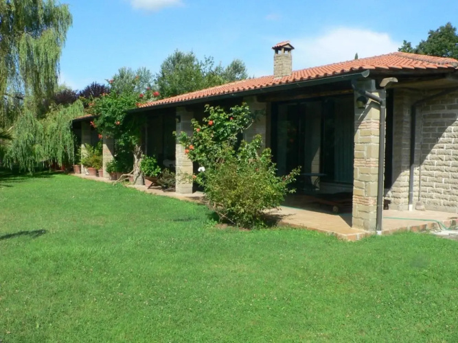 Villa Con Piscina